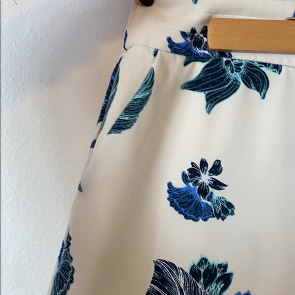 h&m women’s wide leg goucho floral pants . size 8 - Picture 2 of 5